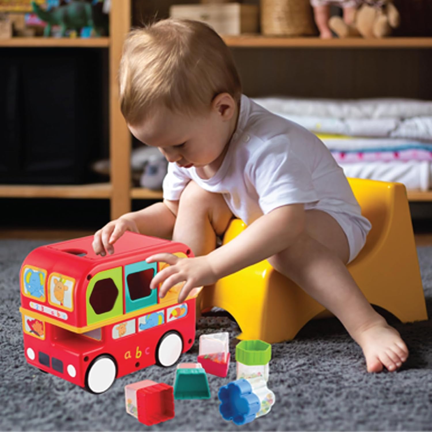Giggles Funskool Shape Sorting Bus, Educational Push Along Toys for Kids, Encourages Learning & Development, Fun Activity for Babies, Gift Set for Kid, Age 6+ Months
