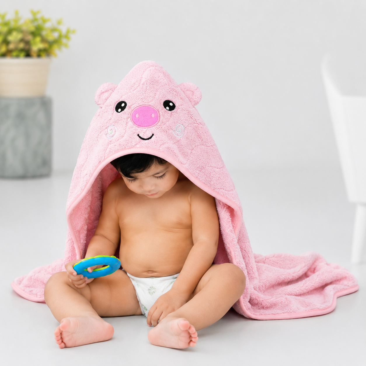 Soft Baby Fur Hooded Towel for Newborns & Toddlers | Ultra Absorbent Bath Towel